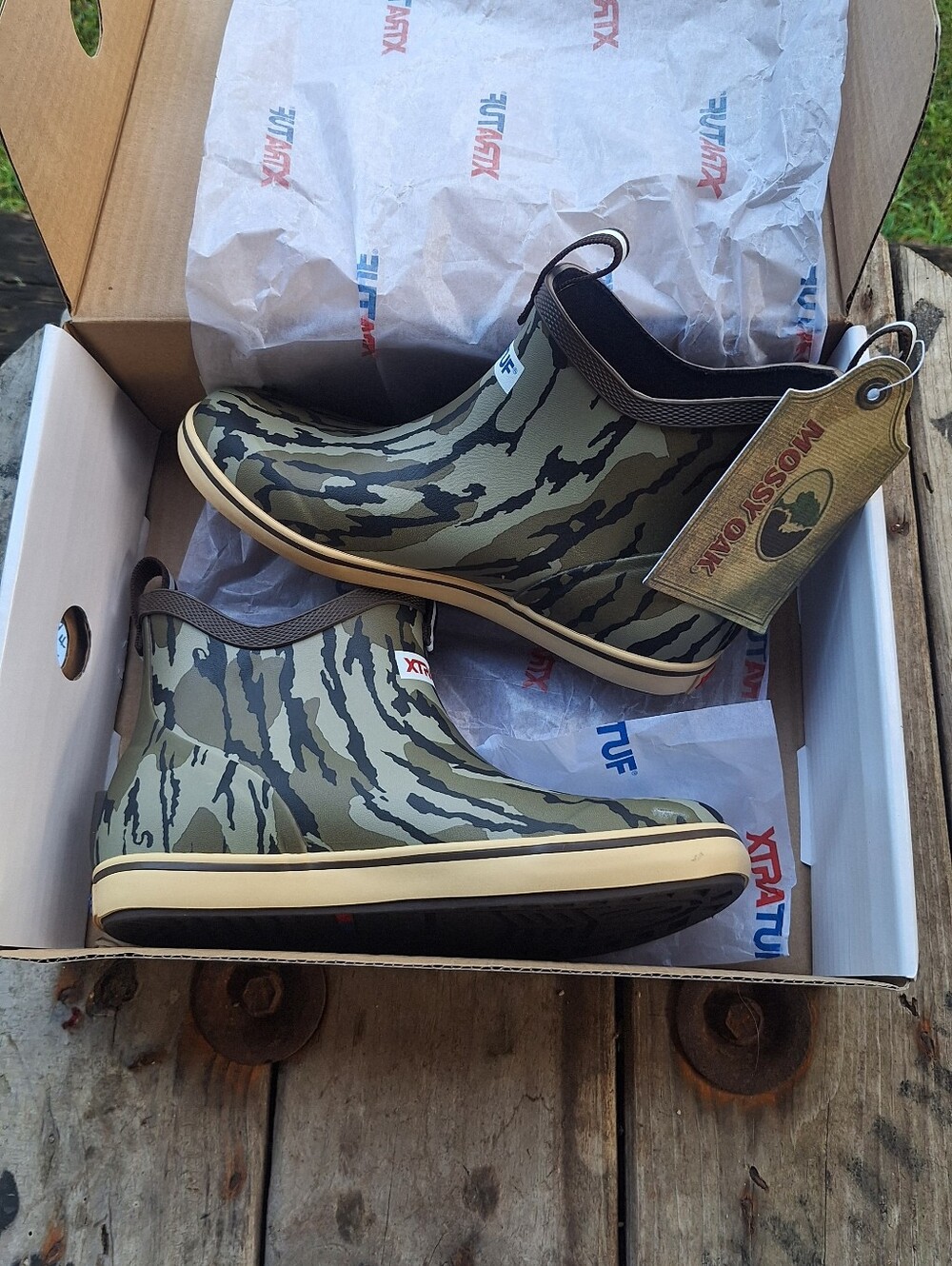 XTRATUF Big Kids' Boots Bottomland Camo Brand New size 5